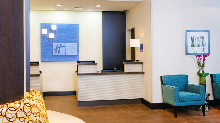 Holiday Inn Express Times Square South Lobby