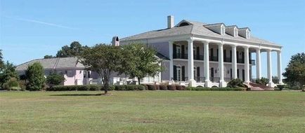 The Mansion at Red Hill Exterior