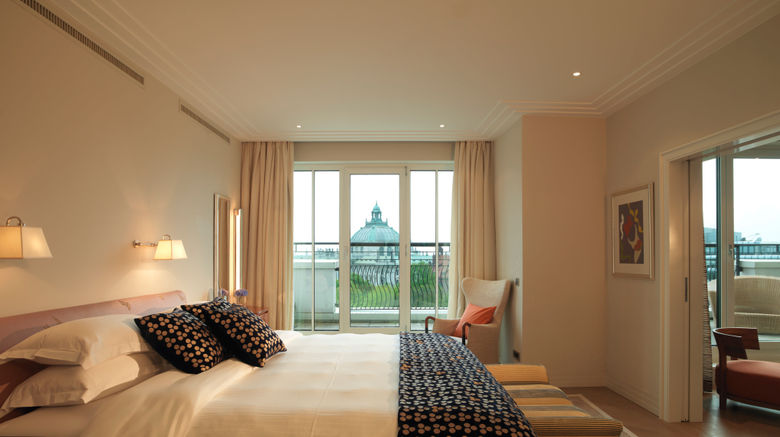 <b>Rocco Forte Charles Hotel Suite</b>. Images powered by <a href="https://leonardo.com/" title="Leonardo Worldwide" target="_blank">Leonardo</a>.