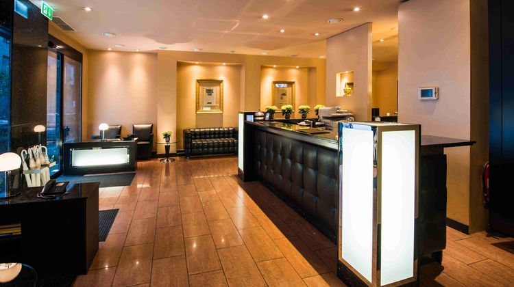 Concorde Hotel Lobby