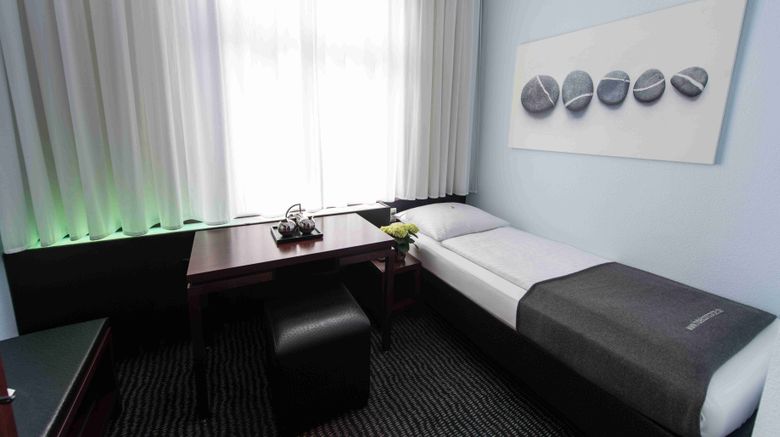 <b>Concorde Hotel Room</b>. Images powered by <a href="https://www.leonardoworldwide.com/" title="Leonardo Worldwide" target="_blank">Leonardo</a>.