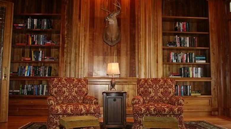 <b>The Mansion at Red Hill Lobby</b>. Images powered by <a href="https://www.leonardoworldwide.com/" title="Leonardo Worldwide" target="_blank">Leonardo</a>.