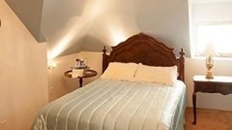 <b>Birmingham Tree House Room</b>. Images powered by <a href="https://www.leonardoworldwide.com/" title="Leonardo Worldwide" target="_blank">Leonardo</a>.