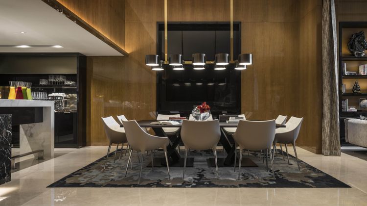 Four Seasons Hotel DIFC Meeting