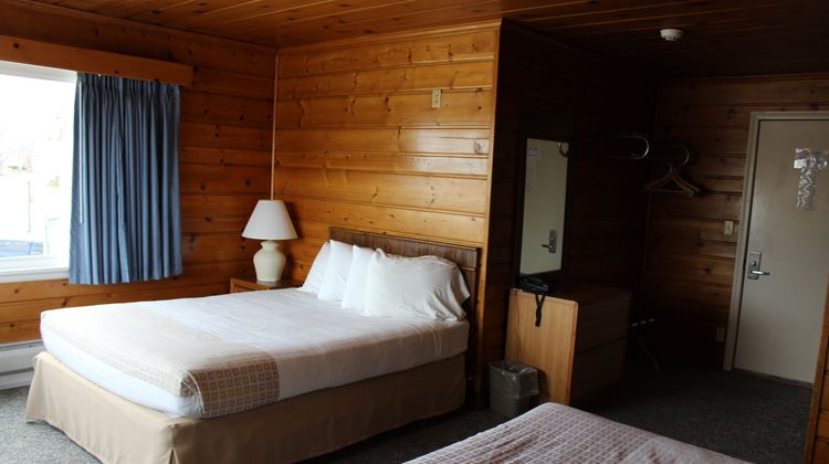 Arlington Inn of Port Clinton Room