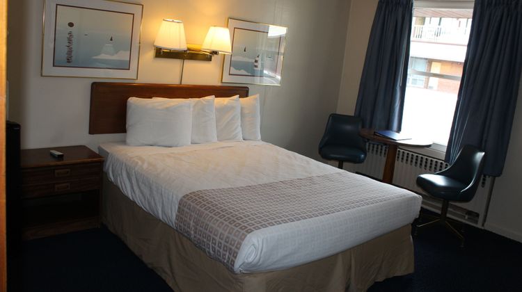 Arlington Inn of Port Clinton Room