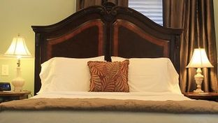 Victorian House B & B