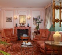 Hotel Mayflower Lobby