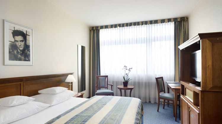 Hollywood Media Hotel Room