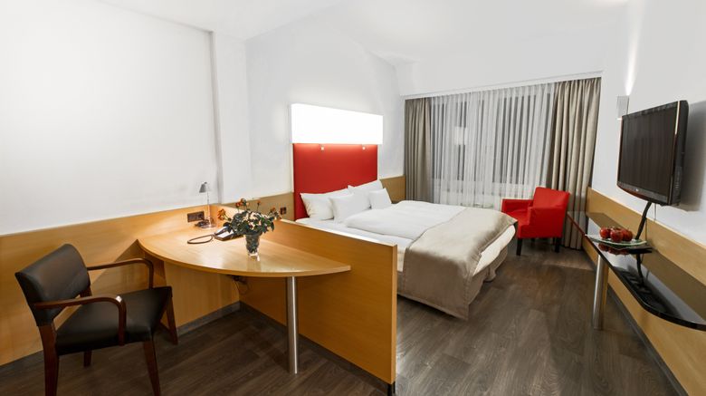 <b>Dormero Hotel Koenigshof Room</b>. Images powered by <a href="https://www.leonardoworldwide.com/" title="Leonardo Worldwide" target="_blank">Leonardo</a>.