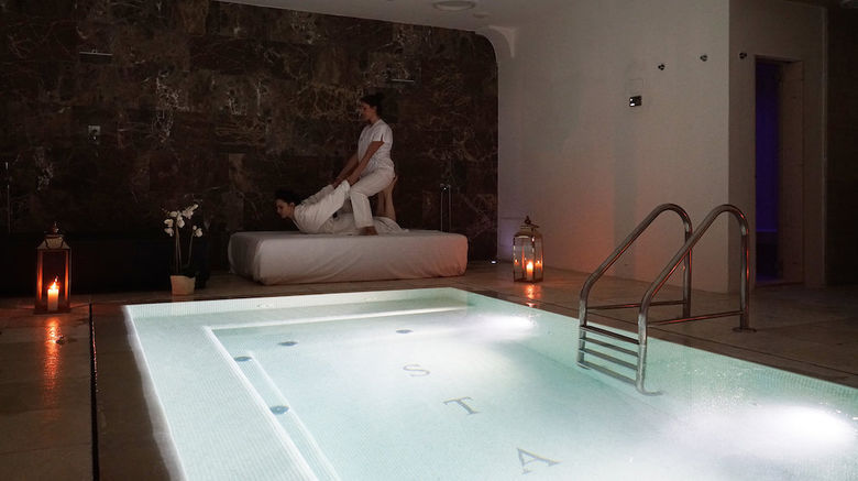 <b>Hotel Villa Kinzica Sale Marasino Spa</b>. Images powered by <a href="https://www.leonardoworldwide.com/" title="Leonardo Worldwide" target="_blank">Leonardo</a>.