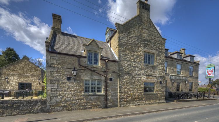 Ravensworth Arms Hotel Exterior