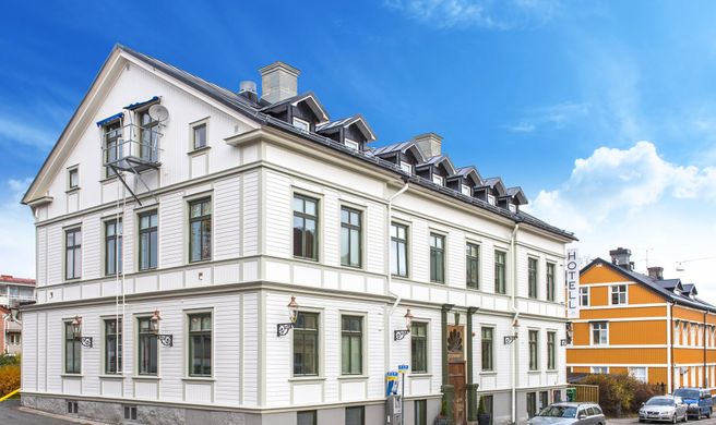 Amber Hotel Exterior