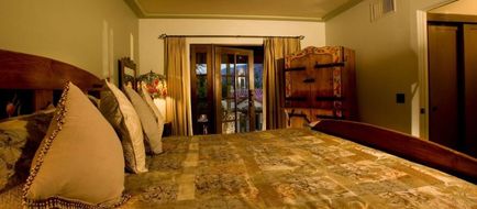 Lucille Palm Springs Room