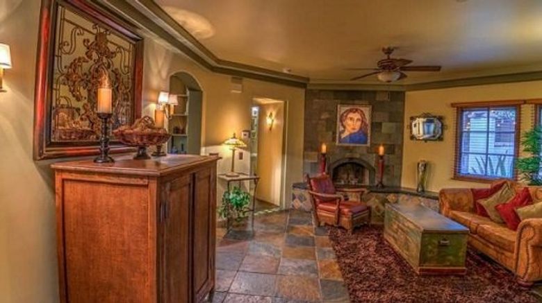 <b>Lucille Palm Springs Room</b>. Images powered by <a href="https://www.leonardoworldwide.com/" title="Leonardo Worldwide" target="_blank">Leonardo</a>.