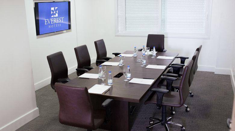 <b>Everest Porto Alegre Hotel Meeting</b>. Images powered by <a href="https://www.leonardoworldwide.com/" title="Leonardo Worldwide" target="_blank">Leonardo</a>.