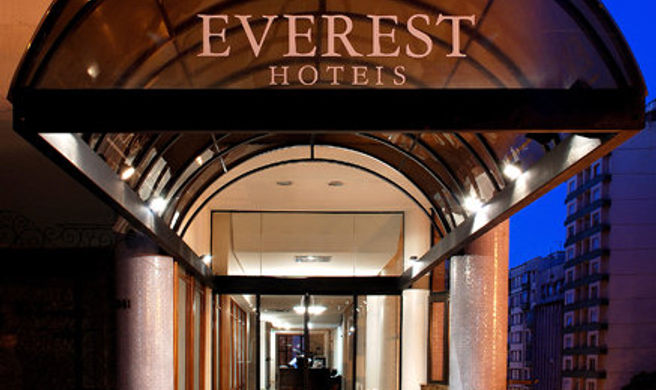 Everest Porto Alegre Hotel Exterior