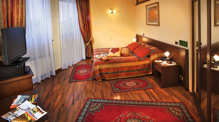 Phi Hotel Pianfei Suite