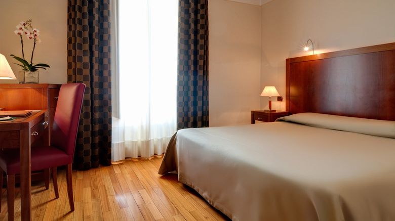<b>Hotel Genova Room</b>. Images powered by <a href="https://www.leonardoworldwide.com/" title="Leonardo Worldwide" target="_blank">Leonardo</a>.