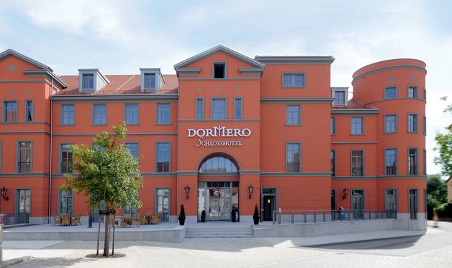 DORMERO Schlosshotel Exterior