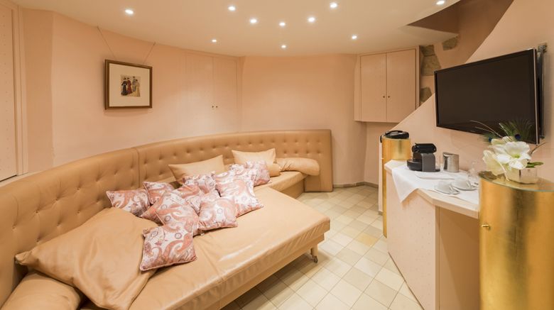 <b>DORMERO Schlosshotel Room</b>. Images powered by <a href="https://www.leonardoworldwide.com/" title="Leonardo Worldwide" target="_blank">Leonardo</a>.