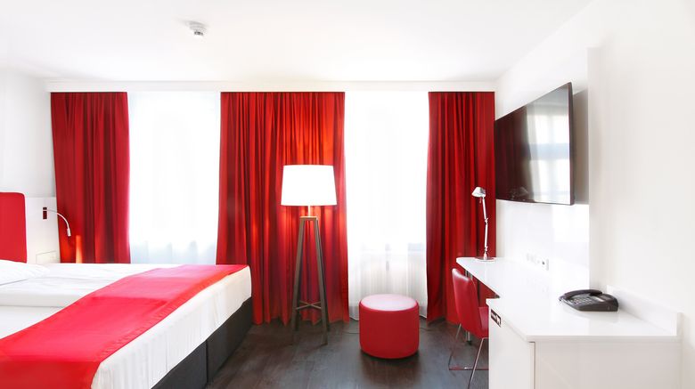 <b>DORMERO Schlosshotel Room</b>. Images powered by <a href="https://www.leonardoworldwide.com/" title="Leonardo Worldwide" target="_blank">Leonardo</a>.