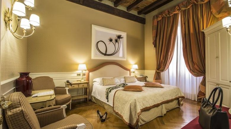 <b>Hotel Corona d'Oro Bologna Room</b>. Images powered by <a href="https://www.leonardoworldwide.com/" title="Leonardo Worldwide" target="_blank">Leonardo</a>.