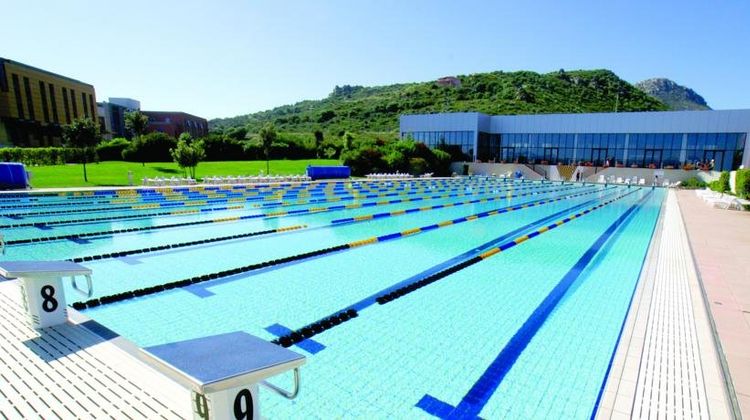 GeoVillage Wellness Resort & Convention Pool
