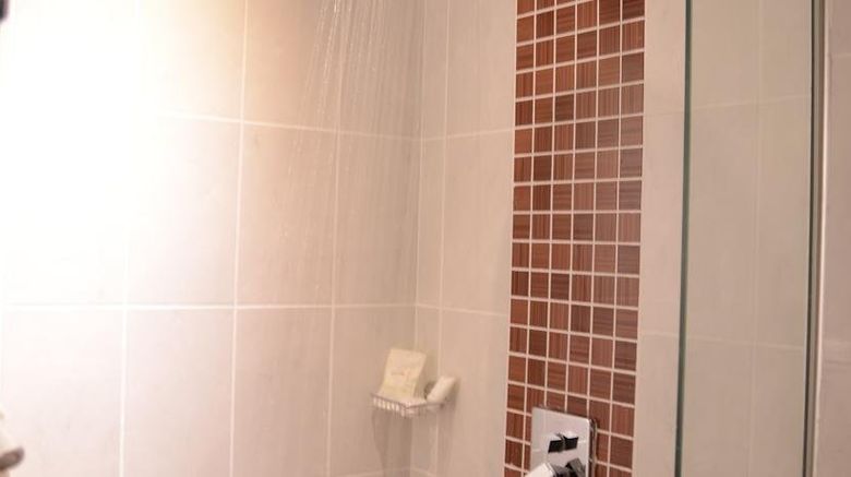 <b>Cloud Hotel & Suites Room</b>. Images powered by <a href="https://www.leonardoworldwide.com/" title="Leonardo Worldwide" target="_blank">Leonardo</a>.