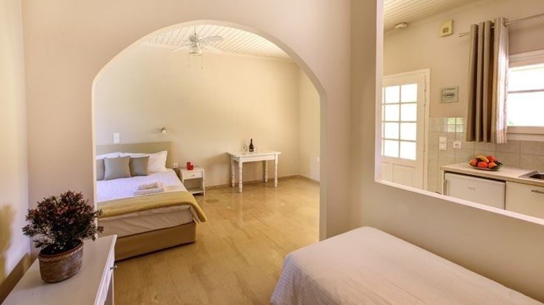 <b>Paradise Village Room</b>. Images powered by <a href="https://www.leonardoworldwide.com/" title="Leonardo Worldwide" target="_blank">Leonardo</a>.