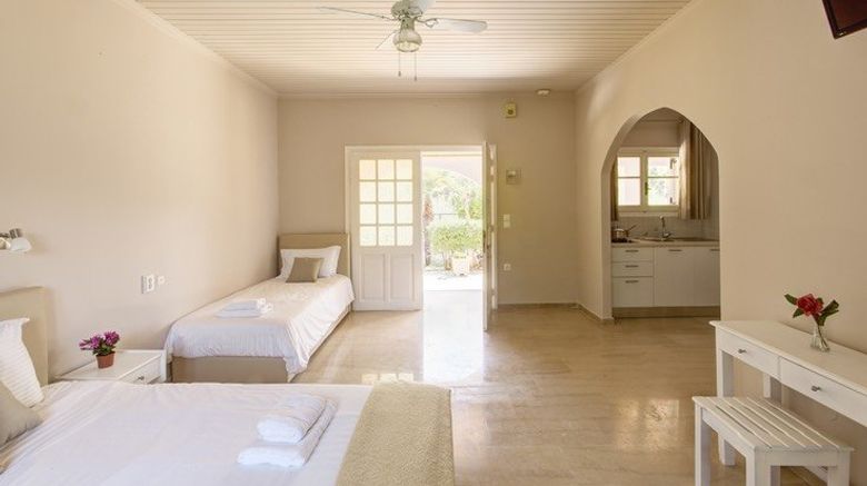 <b>Paradise Village Room</b>. Images powered by <a href="https://www.leonardoworldwide.com/" title="Leonardo Worldwide" target="_blank">Leonardo</a>.