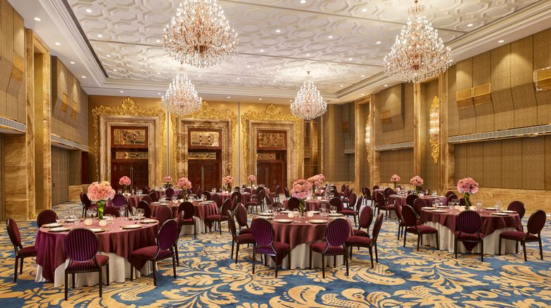 <b>The Reverie Saigon Ballroom</b>. Images powered by <a href="https://www.leonardoworldwide.com/" title="Leonardo Worldwide" target="_blank">Leonardo</a>.