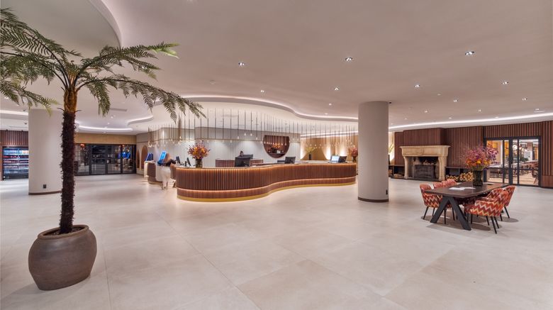 <b>Van der Valk Hotel Schiphol Lobby</b>. Images powered by <a href="https://www.leonardoworldwide.com/" title="Leonardo Worldwide" target="_blank">Leonardo</a>.