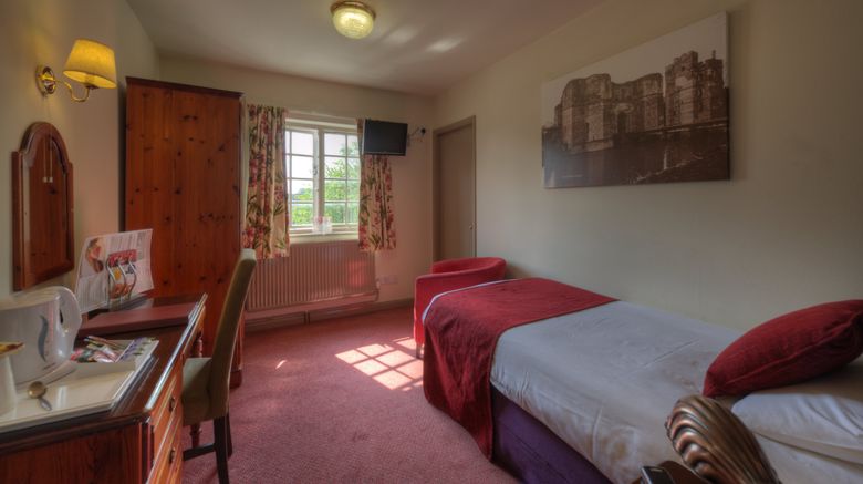 <b>Castle Hotel Room</b>. Images powered by <a href="https://www.leonardoworldwide.com/" title="Leonardo Worldwide" target="_blank">Leonardo</a>.