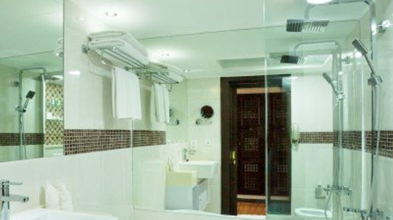 <b>Arabian Courtyard Hotel & Spa Room</b>. Images powered by <a href="https://www.leonardoworldwide.com/" title="Leonardo Worldwide" target="_blank">Leonardo</a>.