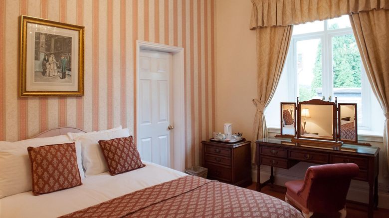 <b>Highley Manor Room</b>. Images powered by <a href="https://www.leonardoworldwide.com/" title="Leonardo Worldwide" target="_blank">Leonardo</a>.