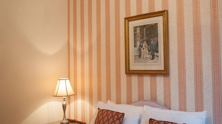 <b>Highley Manor Room</b>. Images powered by <a href="https://www.leonardoworldwide.com/" title="Leonardo Worldwide" target="_blank">Leonardo</a>.