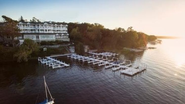 The Geneva Inn Exterior