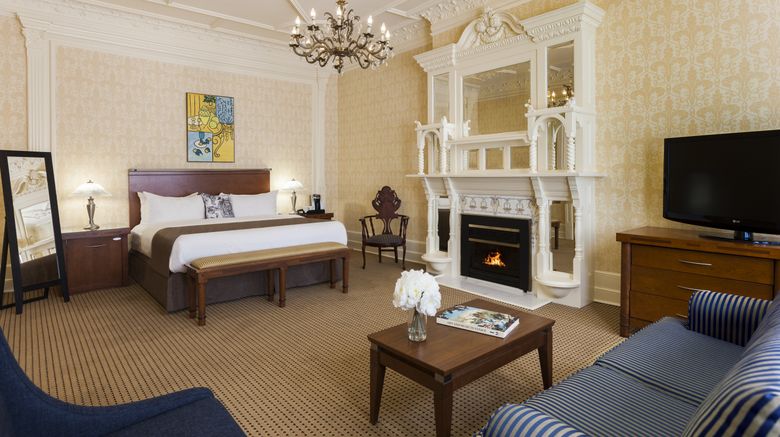 <b>Chateau Versailles Suite</b>. Images powered by <a href="https://www.leonardoworldwide.com/" title="Leonardo Worldwide" target="_blank">Leonardo</a>.