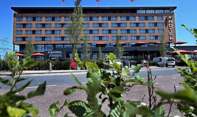 Van der Valk Hotel Oostzaan-Amsterdam Exterior