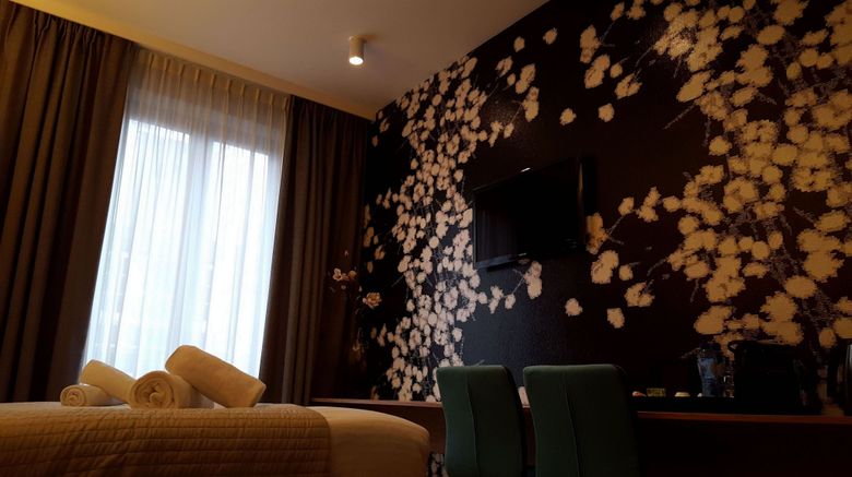 <b>The Bank Hotel Room</b>. Images powered by <a href="https://www.leonardoworldwide.com/" title="Leonardo Worldwide" target="_blank">Leonardo</a>.