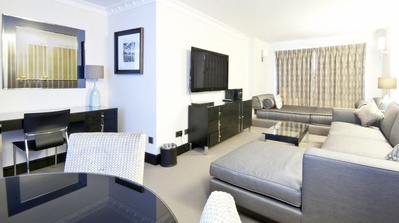 <b>Mayfair House London Suite</b>. Images powered by <a href="https://www.leonardoworldwide.com/" title="Leonardo Worldwide" target="_blank">Leonardo</a>.