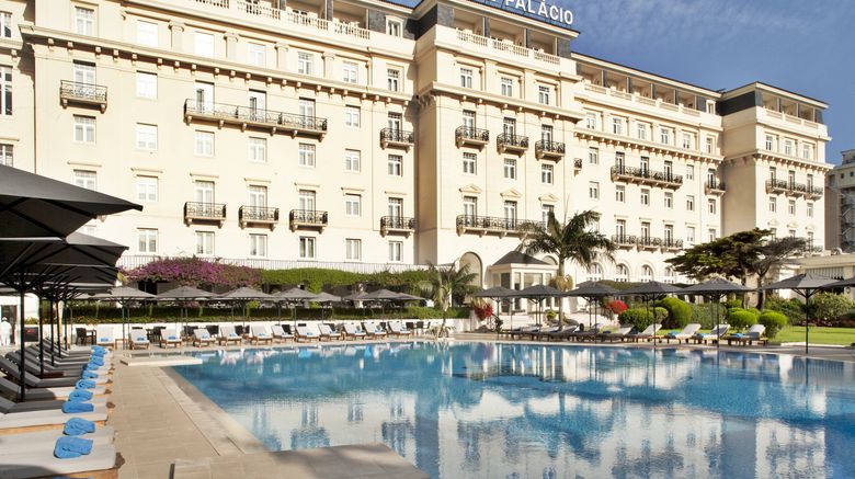 <b>Palacio Estoril Hotel, Golf & Wellnes Pool</b>. Images powered by <a href="https://www.leonardoworldwide.com/" title="Leonardo Worldwide" target="_blank">Leonardo</a>.