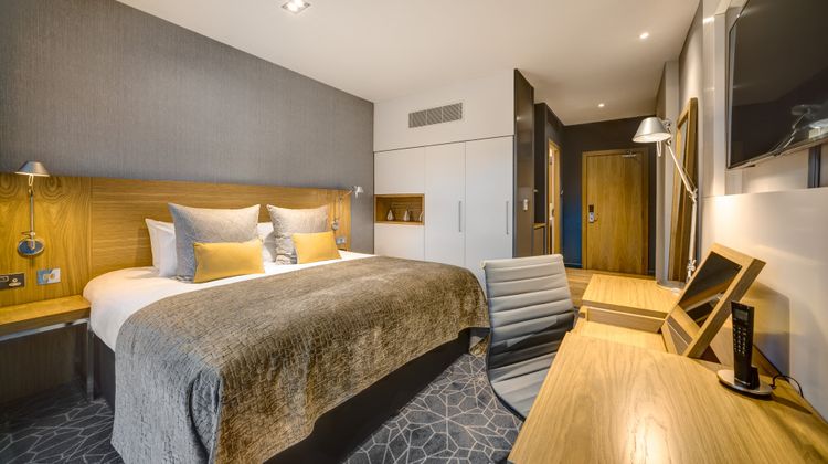 Apex City of Glasgow Hotel Room