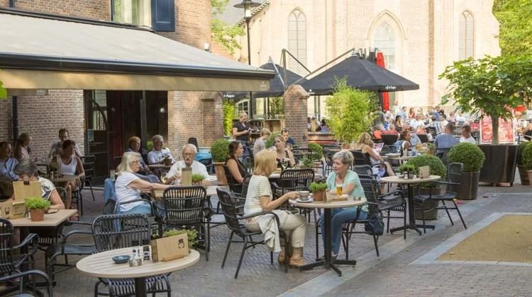Van Rossum City Hotel Exterior