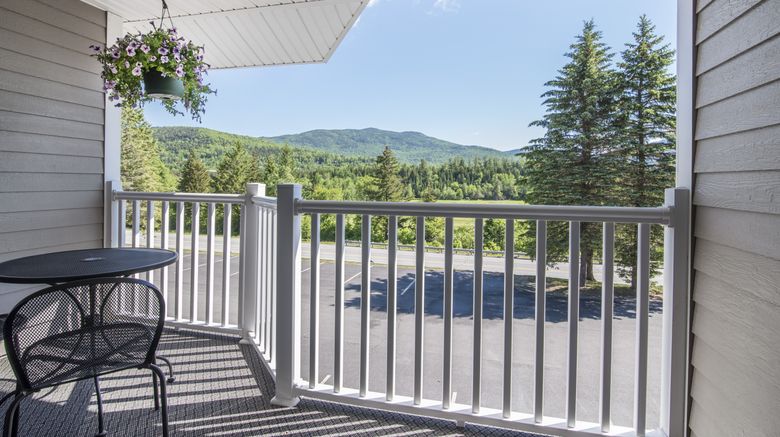 <b>The Lodge at Bretton Woods Room</b>. Images powered by <a href="https://www.leonardoworldwide.com/" title="Leonardo Worldwide" target="_blank">Leonardo</a>.