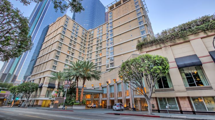 Omni Los Angeles Hotel at CA Plaza Exterior