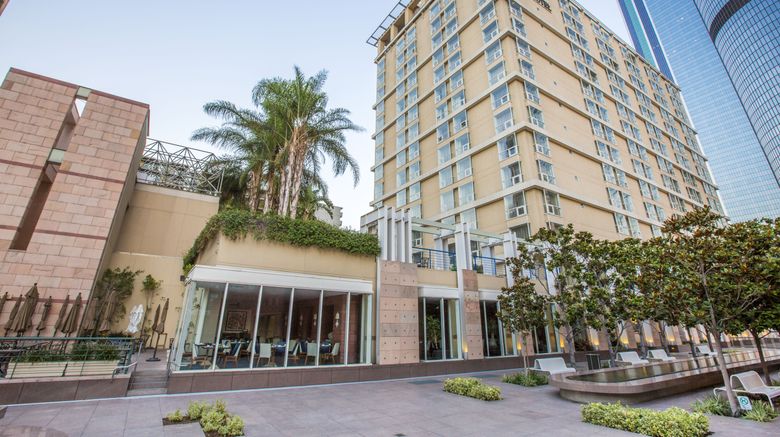 <b>Omni Los Angeles Hotel at CA Plaza Exterior</b>. Images powered by <a href="https://www.leonardoworldwide.com/" title="Leonardo Worldwide" target="_blank">Leonardo</a>.