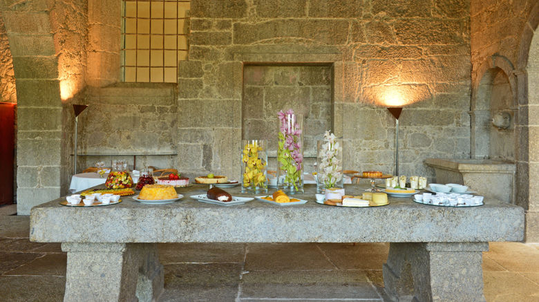 <b>Pousada Amares/Hotel Santa Maria Bouro Restaurant</b>. Images powered by <a href="https://www.leonardoworldwide.com/" title="Leonardo Worldwide" target="_blank">Leonardo</a>.