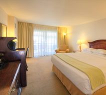 Inn at The Commons Room